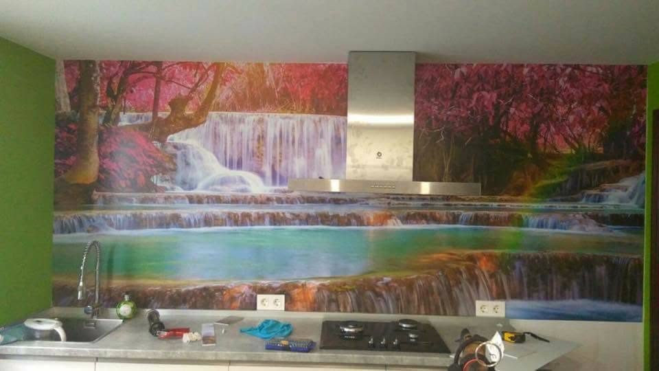Mural fotográfico de paisaje en una pared